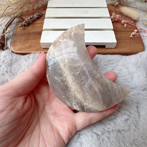 Gorgeous Blue Flash Moonstone Moon Carving with Stand (M1) - Picture 3 of 9